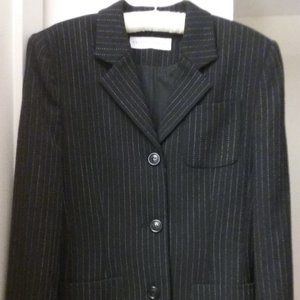 VALERIE STEVENS SIZE 6 BLACK PINSTRIPE BLAZER